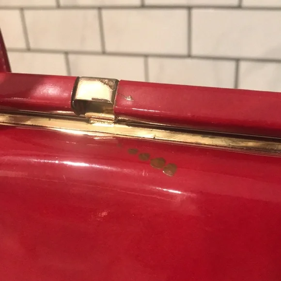 Vintage Red Patent Leather 70s Satchel Purse Womens Medium Classic Bag - Picture 3 of 12